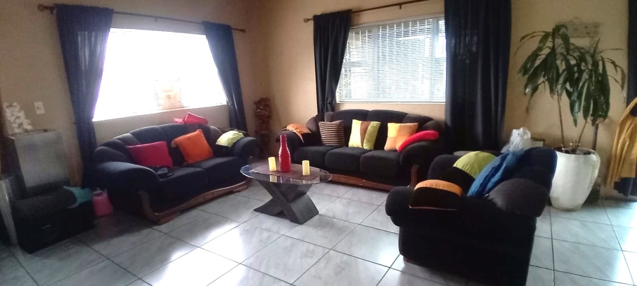 4 Bedroom Property for Sale in Hagley Western Cape